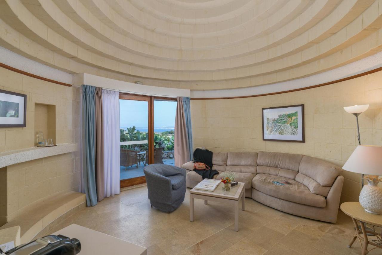 Hotel Ta' Cenc & Spa Sannat Екстер'єр фото A suite at the Atlantis Paradise Island