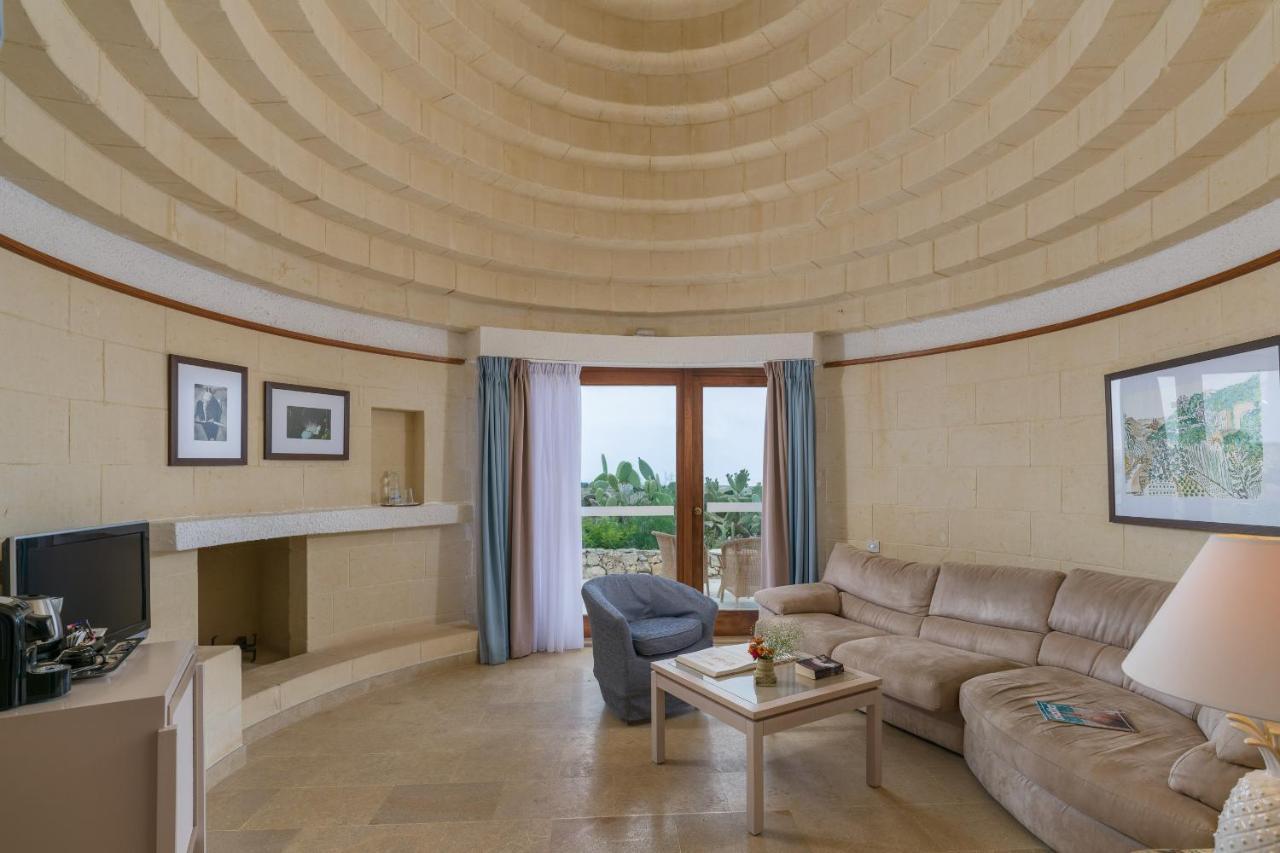Hotel Ta' Cenc & Spa Sannat Екстер'єр фото Suite at the resort