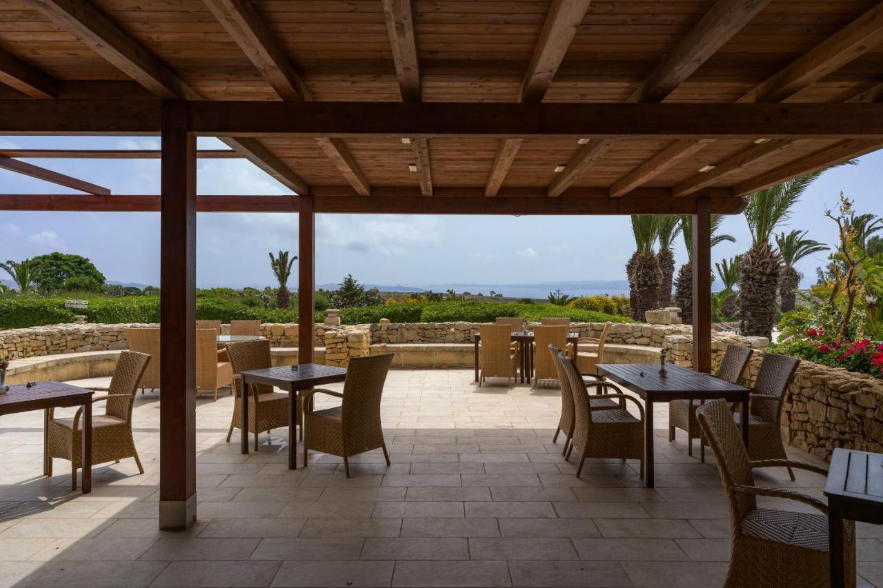 Hotel Ta' Cenc & Spa Sannat Екстер'єр фото The restaurant at the hotel