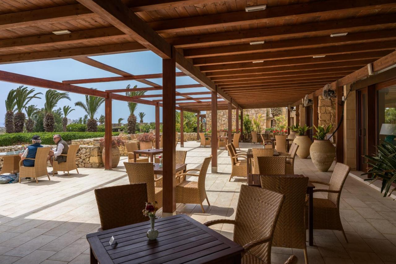 Hotel Ta' Cenc & Spa Sannat Екстер'єр фото The restaurant at the hotel