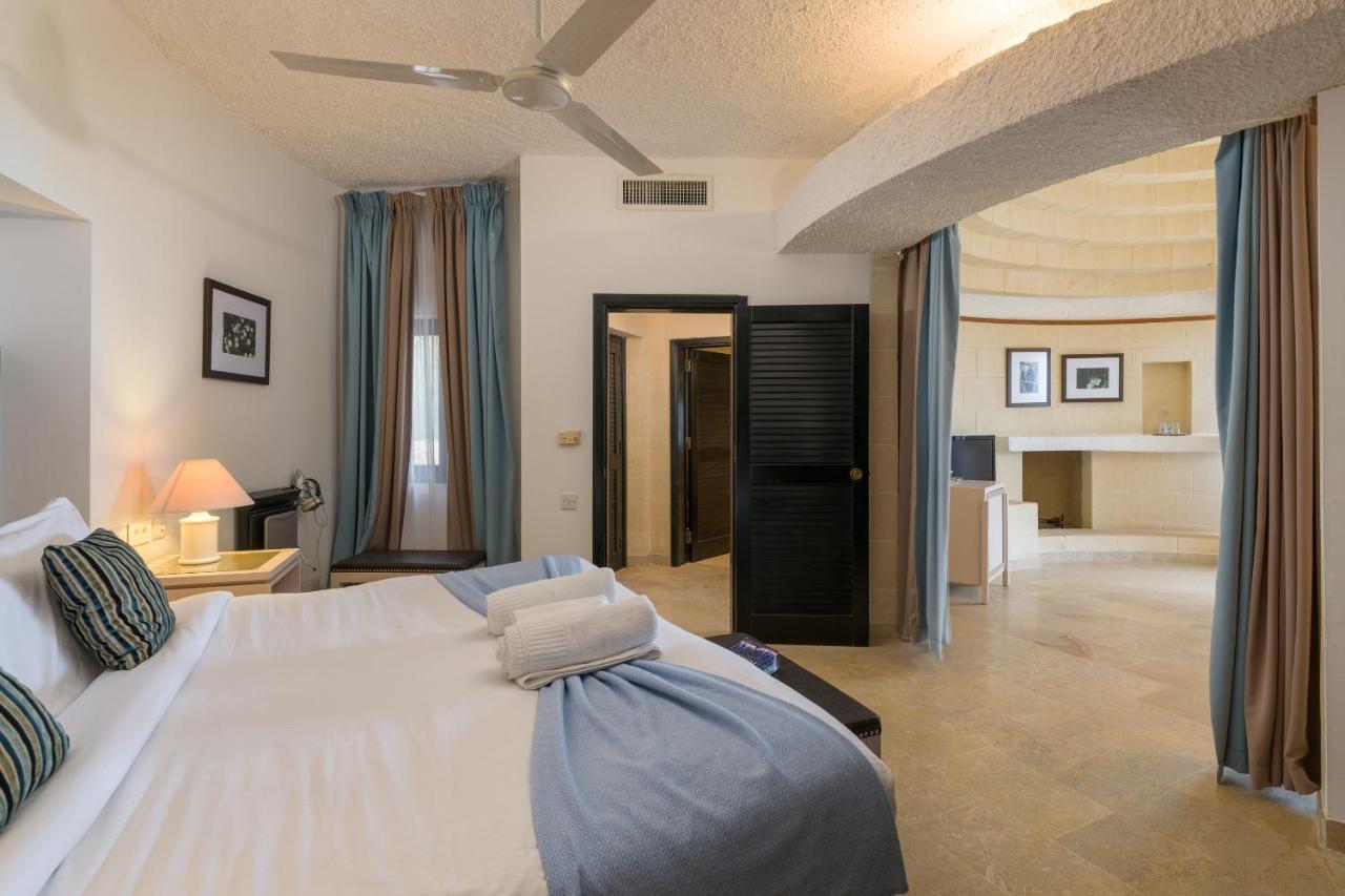 Hotel Ta' Cenc & Spa Sannat Екстер'єр фото Suite at the hotel