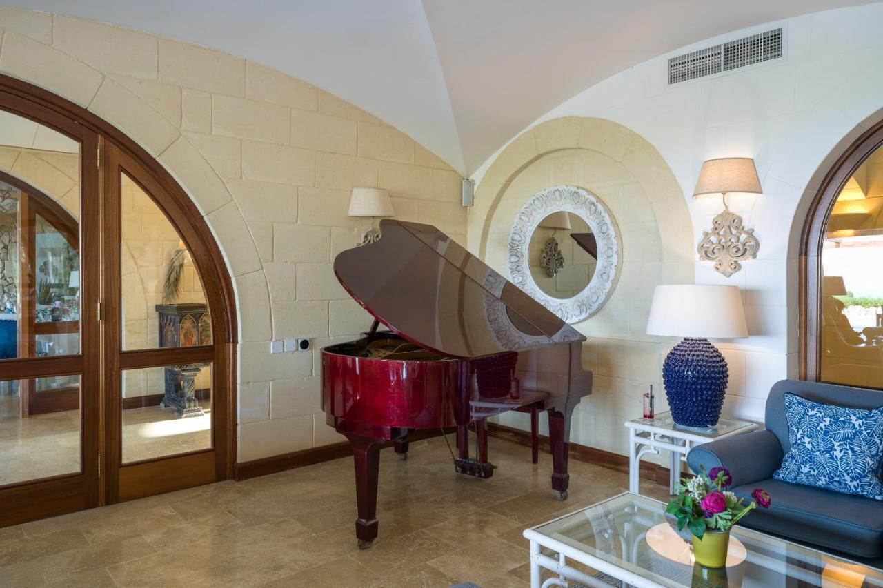 Hotel Ta' Cenc & Spa Sannat Екстер'єр фото The piano room