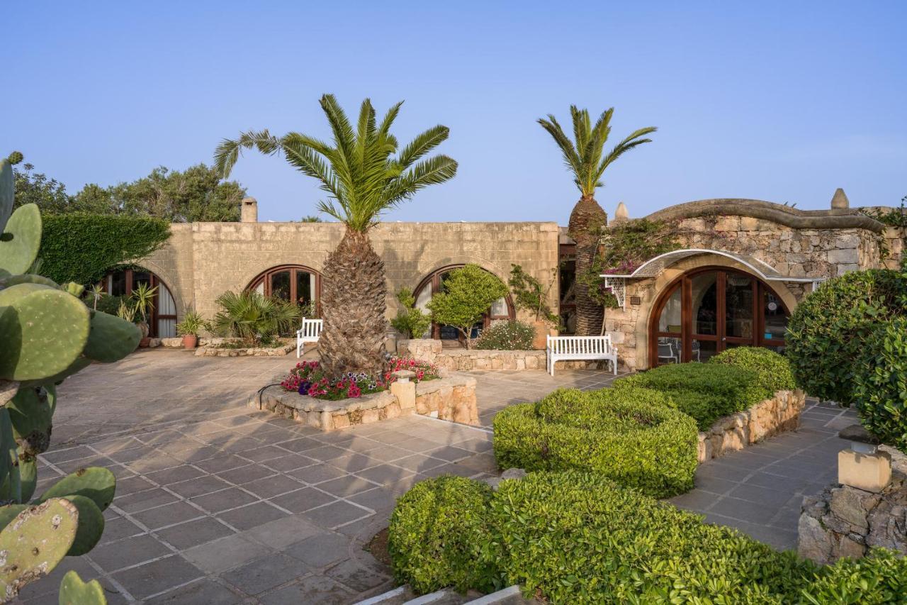 Hotel Ta' Cenc & Spa Sannat Екстер'єр фото The courtyard of the museum