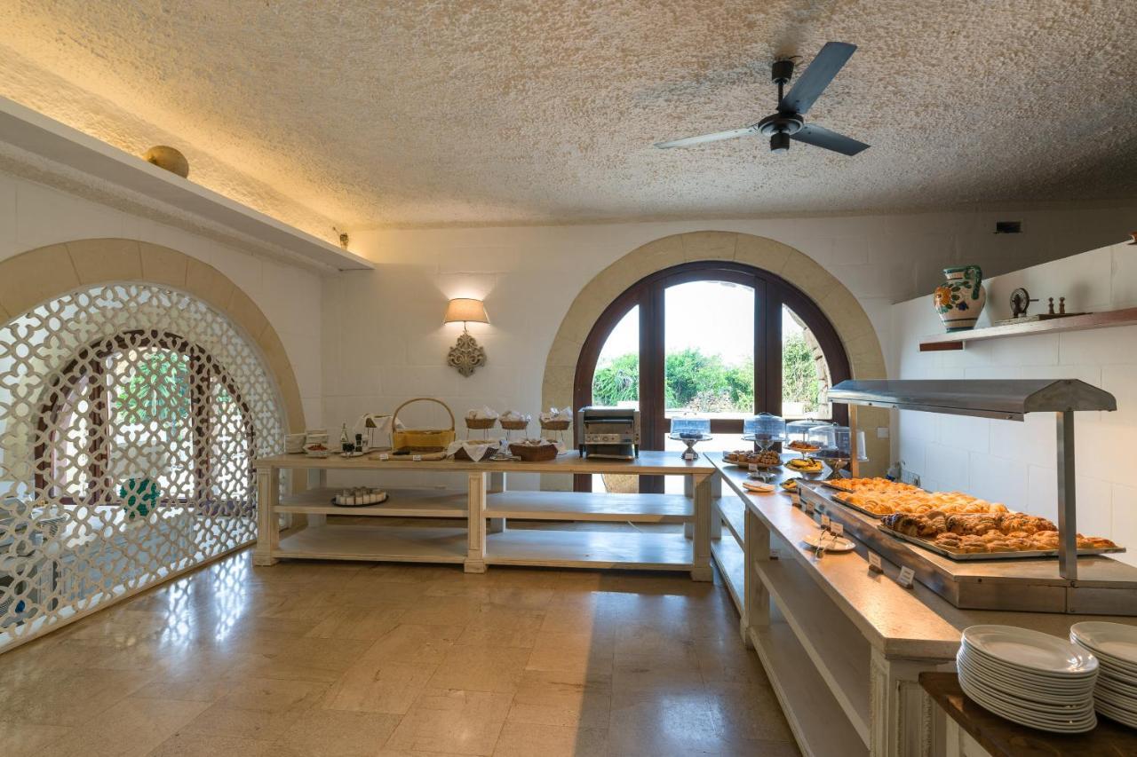 Hotel Ta' Cenc & Spa Sannat Екстер'єр фото The buffet at the restaurant